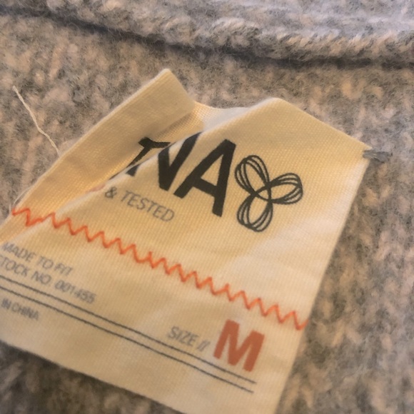 Aritzia TNA wool zip front sweater Grey - Picture 15 of 16